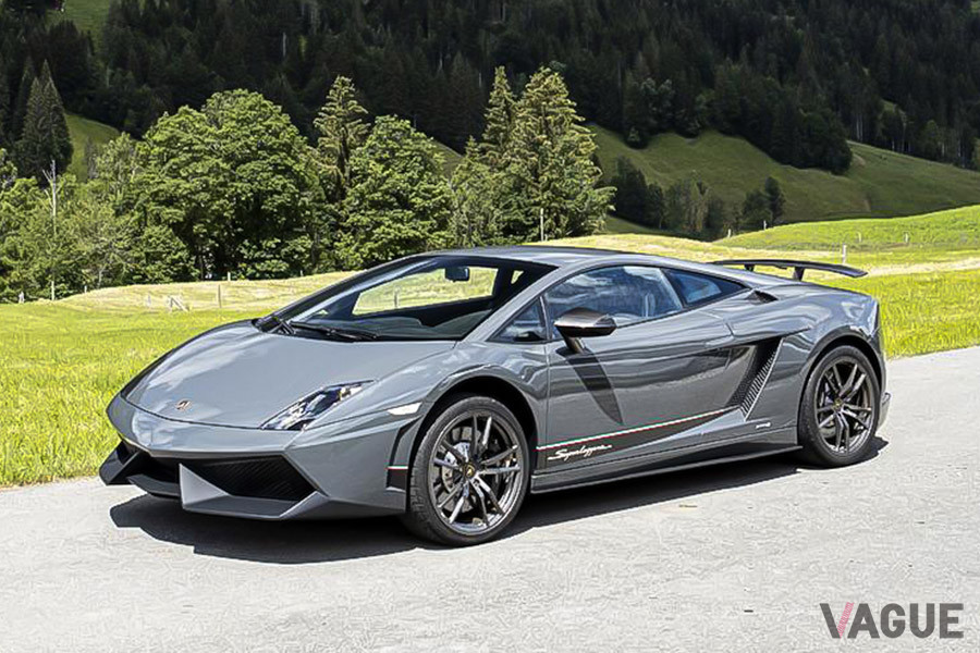 18万−20万スイスフラン（邦貨換算約1800万−2300万円）のエステぇメートがついていた2010年式ランボルギーニ「ガヤルドLP570-4 スーパーレッジェーラ・クーペ」（C）Bonhams 2001-2020