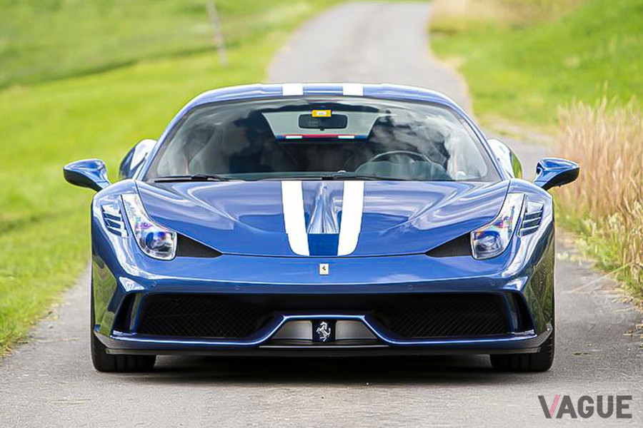 走行距離はわずか198km。ワンオーナーで大切に保管されていた新車同然の「458スペチアーレ」のエスティメートは、約4600万円−5700万円。ただし流札に終わった（C）Bonhams 2001-2020