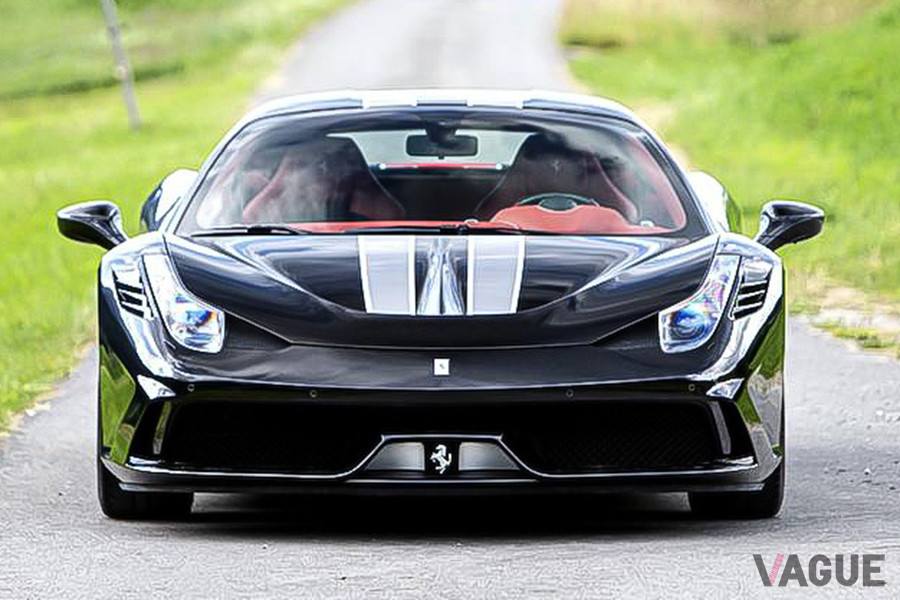 走行距離405kmという「458スペチアーレ」のエスティメートは、約4600万円−5700万円。こちらも流札に終わった（C）Bonhams 2001-2020