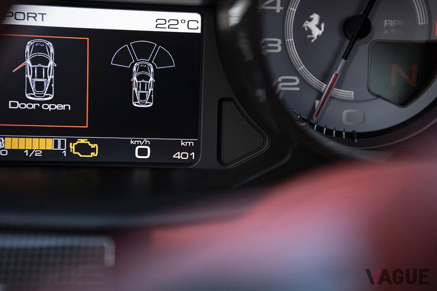 走行距離405kmという「458スペチアーレ」のエスティメートは、約4600万円−5700万円。こちらも流札に終わった（C）Bonhams 2001-2020