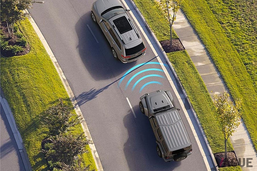 アダプティブ クルーズ コントロール（STOP機能付）を装備