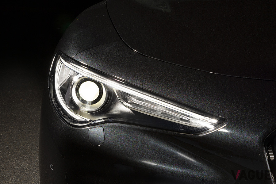 バイキセノンヘッドライトとLEDポジショニングライト