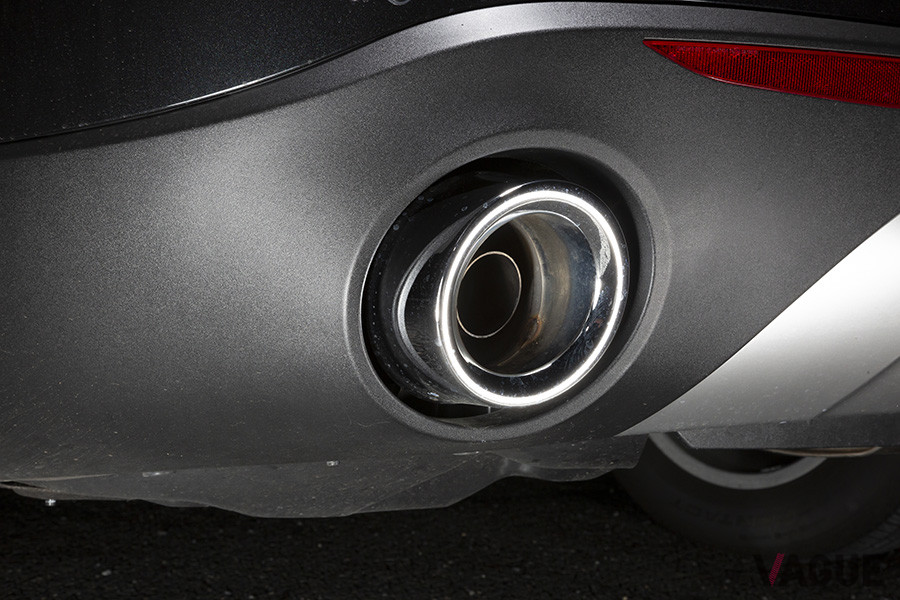 左右2本出しのテールライト