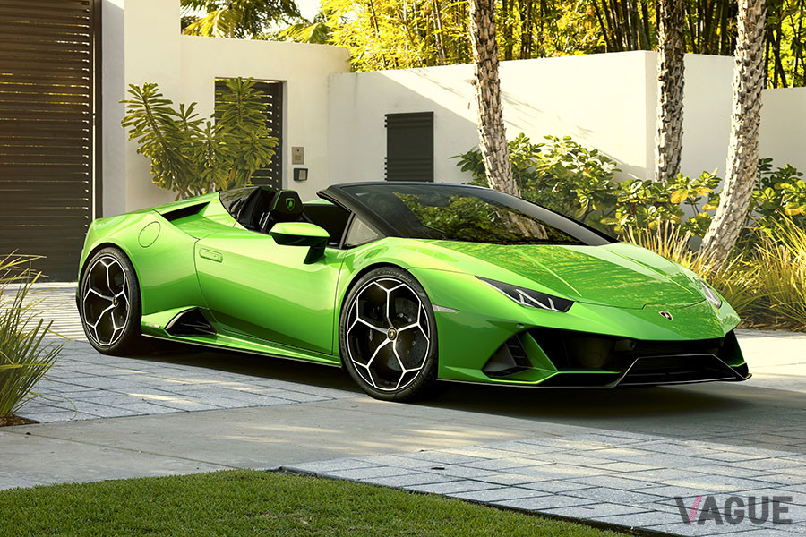 コロナ禍で閉鎖していた生産拠点とオフィスの事業再開後に発表された「ウラカンEVO RWDスパイダー」