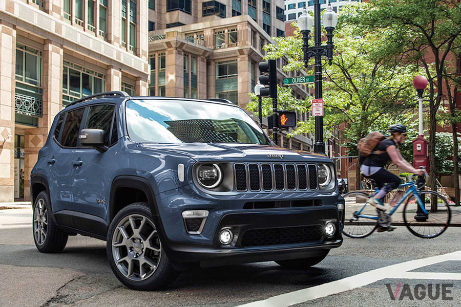 燃費性能は「リミテッド4xe」が17.3km／L、「トレイルホーク4xe」は16.0km／L（WLTCモード）だ