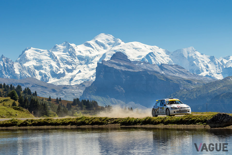 フランスラリー選手権第2戦、Rallye Mont-Blanc Morzineのワンシーン。こんな場所でのんびりしていたらパンデミックのことなんか忘れてしまいそうです
