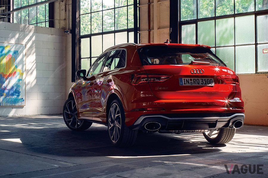 サスペンションは、「Q3」「Q3 スポーツバック」に比べて車高を10mm低めたRSスポーツサスペンションを標準装備