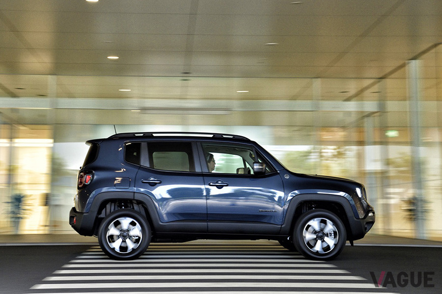 アイシン製6速オートマチックトランスミッションに1.3リッター直列4気筒ターボを組み合わせた、スムーズなドライビングを実現