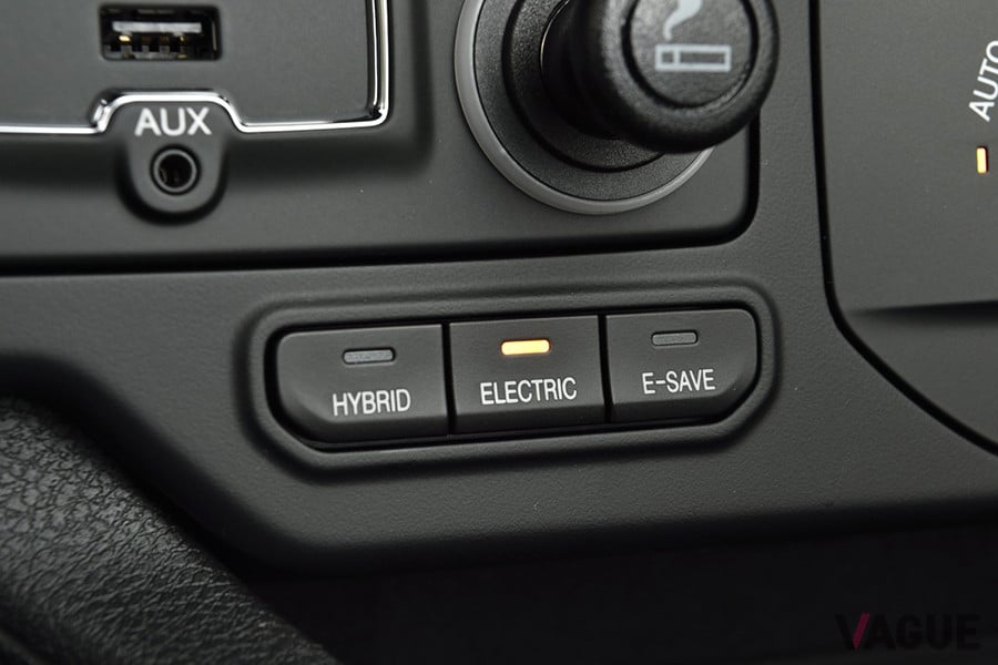 ハイブリッドシステムの作動は3つのモードから選択できる