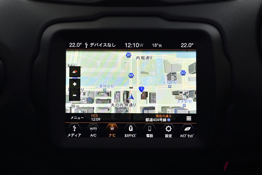 純正のナビも当然搭載されている