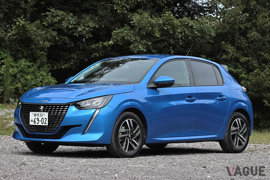 プジョー新型「208」の中間グレード「アリュール」は、LEDヘッドライトや3D iコックピットなどが標準装備。ベースグレードの「スタイル」には装備されない