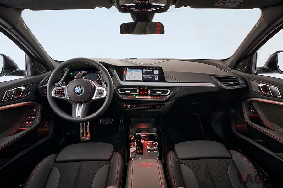 BMW「128ti」のインパネ