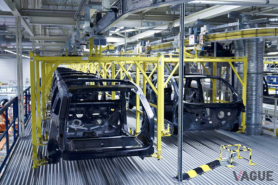 BMWライプツィヒ工場での「i3」製造風景