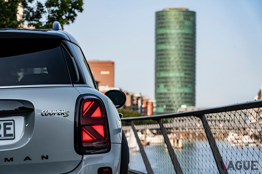 MINIクロスオーバーPHEV