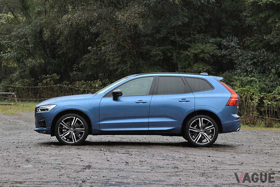 ボルボ「XC60 B6 AWD R-DESIGN」のホイールベースは