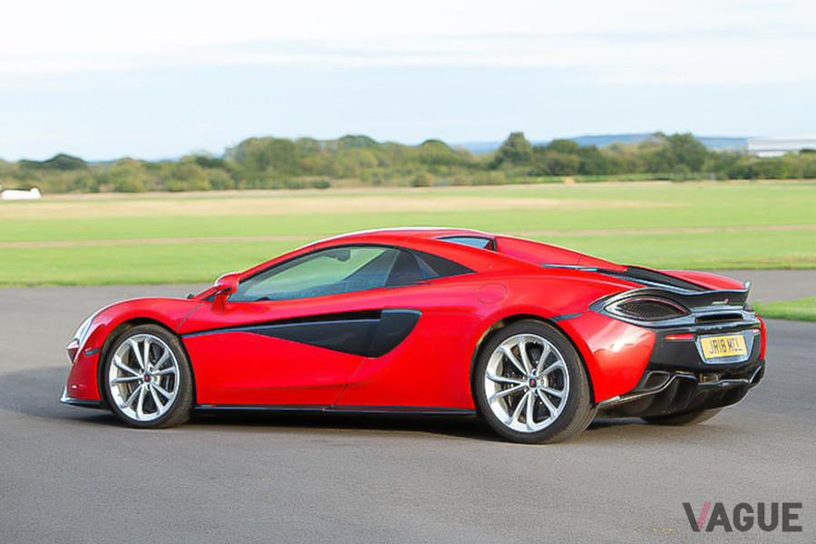 2018年式マクラーレン「570Sスパイダー」は、約1300万円で落札された（C）Bonhams 2001-2020