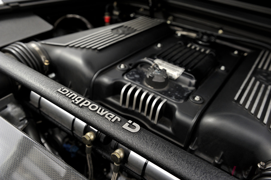 排気量は3495ccのままで、最高出力394ps／8200rpm、最大トルク38.6kgm／6000rpmにアップ