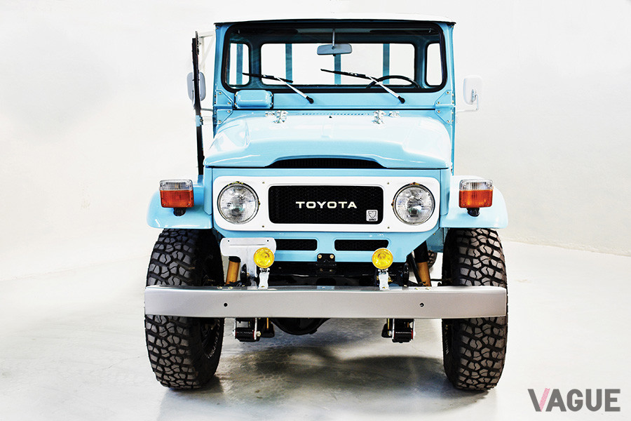 いかにもアメリカ的なオフローダーに仕立てられた1967年式トヨタ「FJ40ランドクルーザー」（C）2020 Courtesy of RM Sotheby's