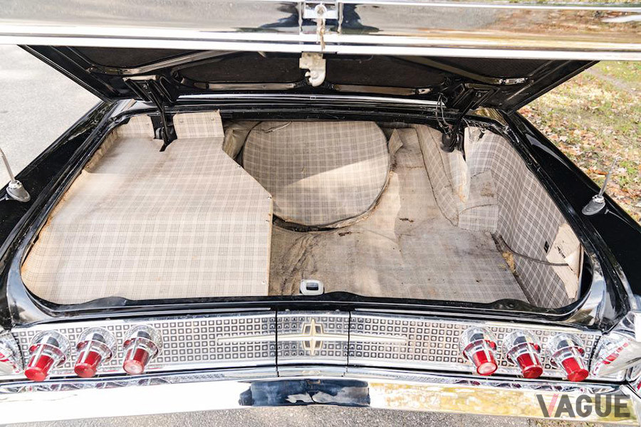 パーソナルカーとしてケネディが使用していたリンカーン・コンチネンタルは、約2100万円−約3200万円とうエスティメートだった