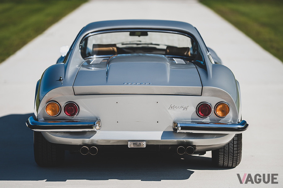 漫画では沖田が公道グランプリレースで運転した「ディーノ246 GT」は、約3300万円で落札（C）2020 Courtesy of RM Sotheby's