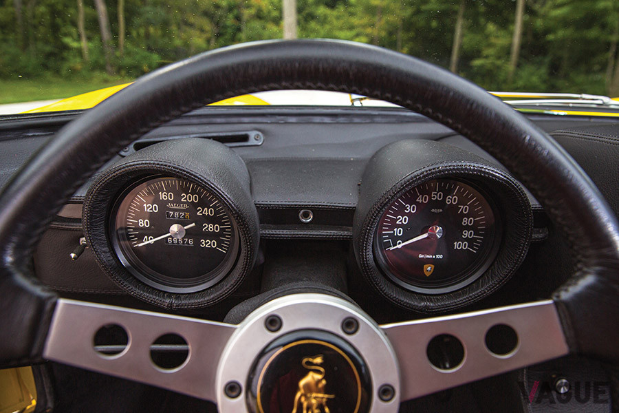 漫画では飛鳥ミノルの愛車として登場したランボルギーニ「ミウラ P400 S」は、約1億2000万円で落札（C）2020 Courtesy of RM Sotheby's