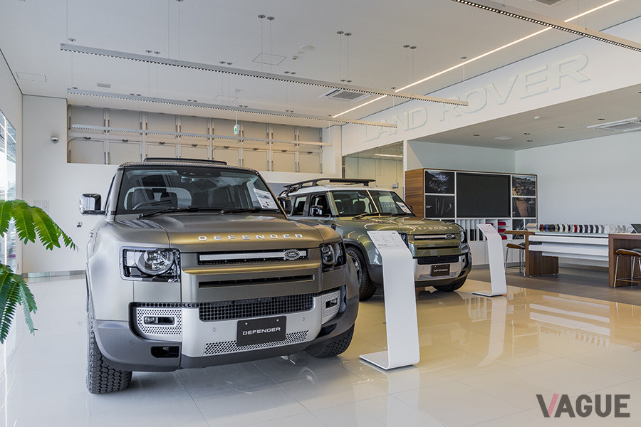 最新の「ディフェンダー」もショールームで閲覧できる