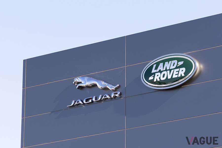 最新CIを採用した「ジャガー・ランドローバー柏」