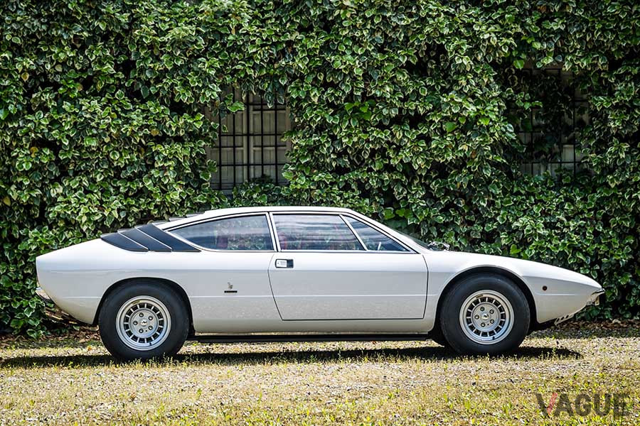 サイドビューからリアシートが備わっていることがわかる