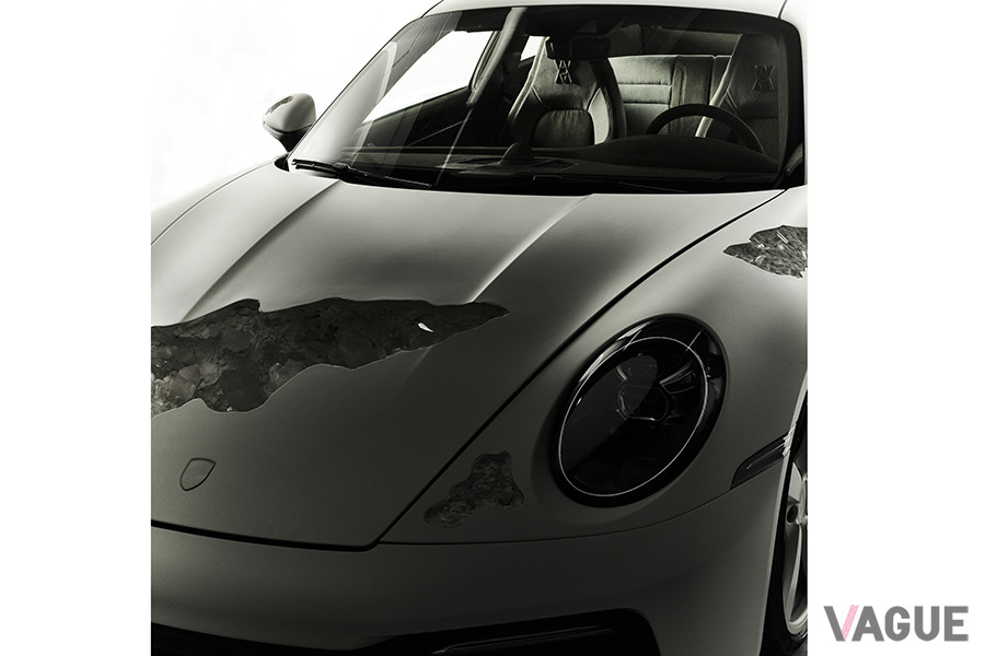 ポルシェと現代アーティストとのコラボレーション作品「Crystal Eroded Porsche 911」