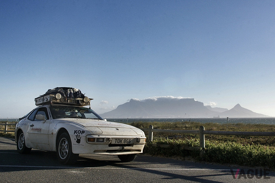 26の国と5つの大きな砂漠を走りきったポルシェ「944」