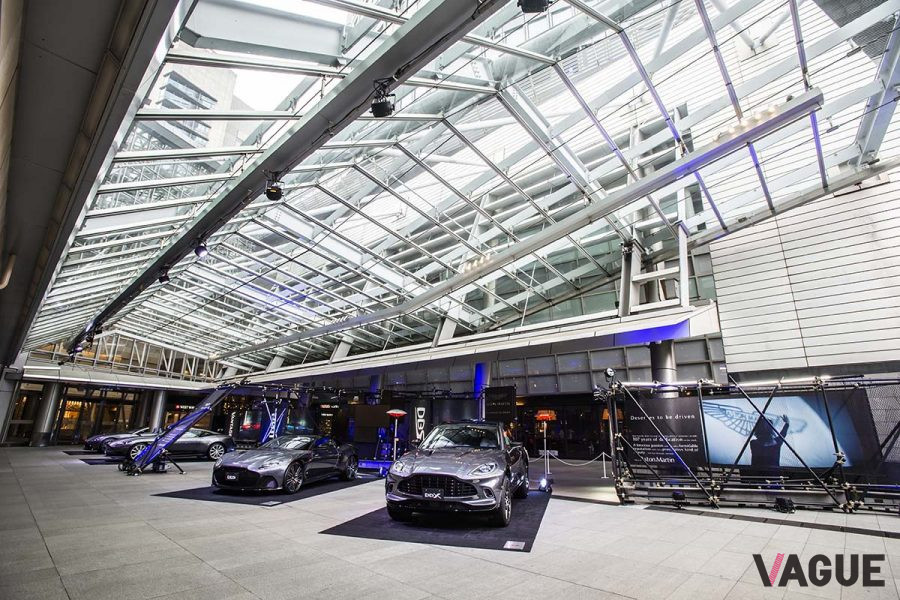 「Deserves to be Driven」というテーマで、2020年11月20日と21日、東京・六本木ヒルズ大屋根プラザにおいてアストンマーティンのイベントが開催された