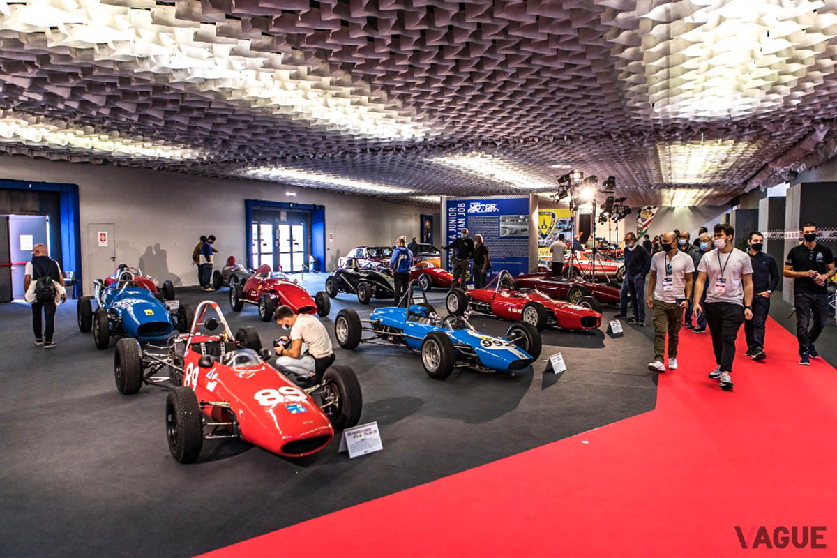 イタリアン・ジョブと題してイタリアのジュニア・フォーミュラが15台展示された