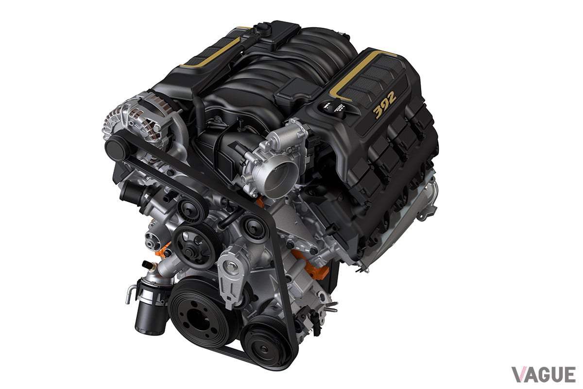 最高出力450ps、最大トルク637Nmを発揮するV型8気筒エンジン