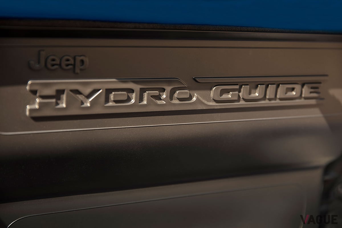 「ラングラー・ルビコン392」の最大渡河水深は825mm