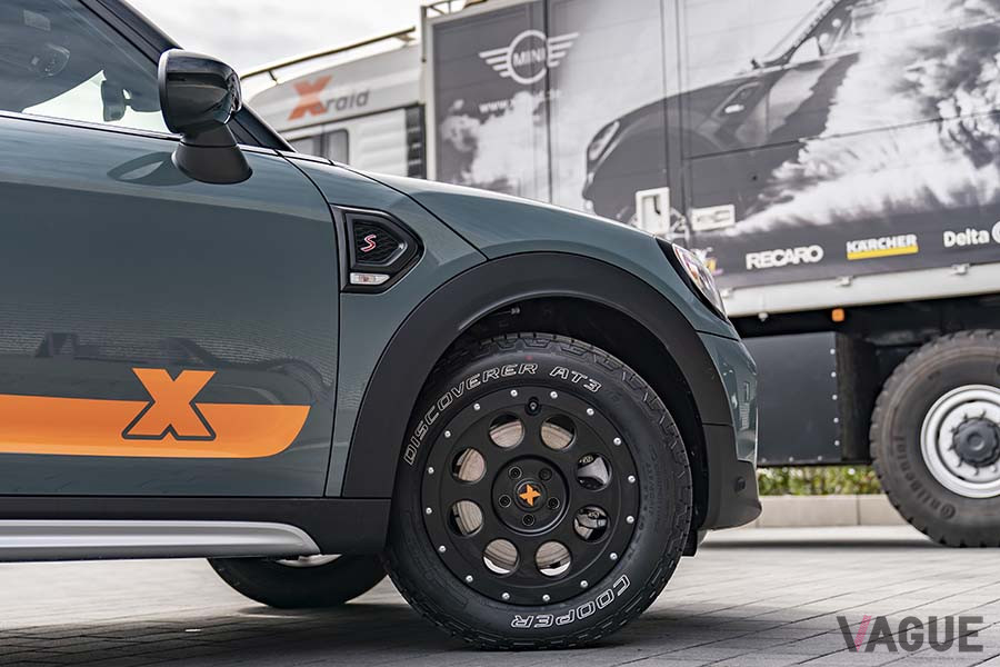 ミニ・カントリーマン「X-raid」