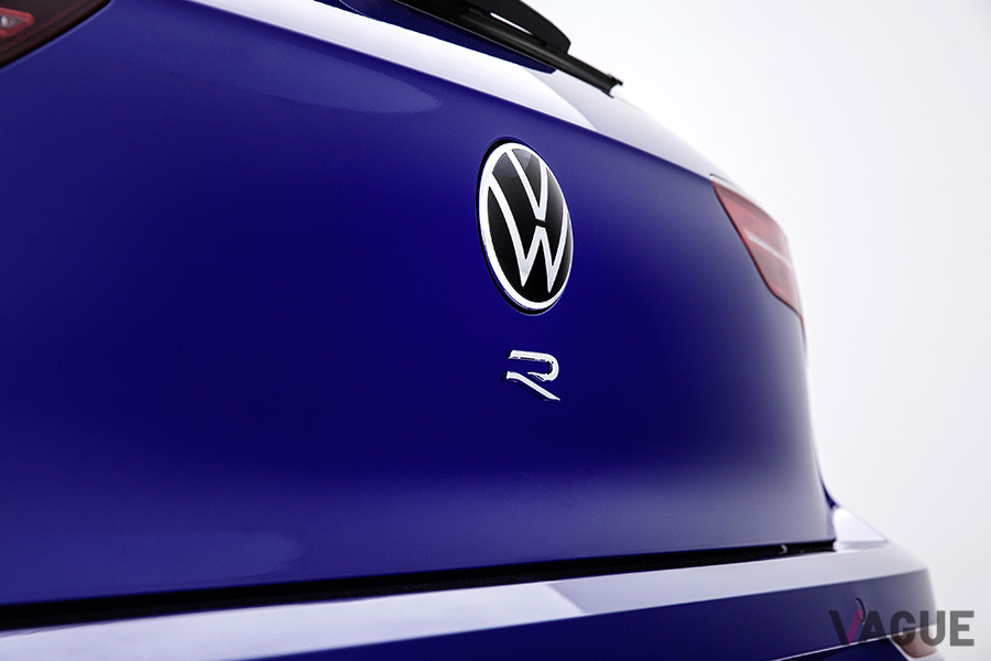 VW新型「ゴルフR」のリアエンブレム
