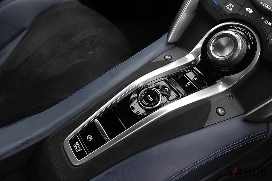 ホンダ「NSX」のはボタン式のセレクター