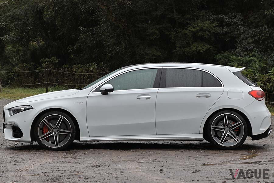 「メルセデスAMG A45S 4MATIC＋」のホイールベースは2730mm