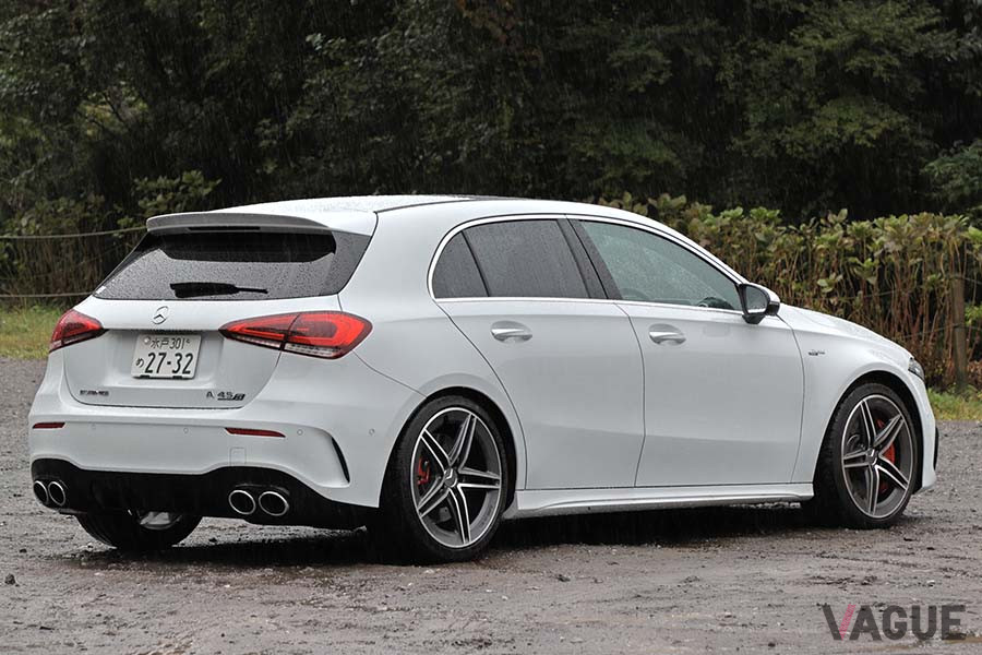 「メルセデスAMG A45S 4MATIC＋」の車両重量は1640kg