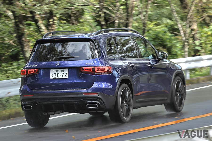 6月25日に新型「GLA」とともに発表されたニューモデル「GLB」