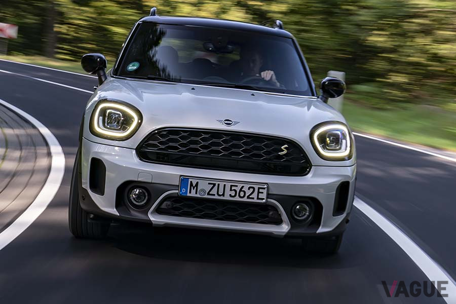 2020年1月から9月累計で輸入車ブランド第5位は1万6028台でBMW MINI。写真は9月30日に発表された改良新型「MINIクロスオーバー」