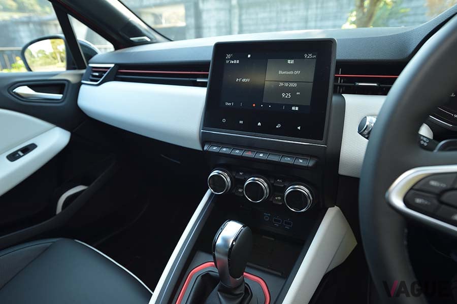 ルノー新型「ルーテシア」の7インチマルチメディアEASY LINKタッチスクリーン