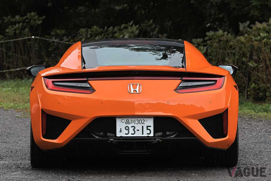 ホンダ2代目「NSX」の全幅は1940mm。初代よりも130mm幅広い