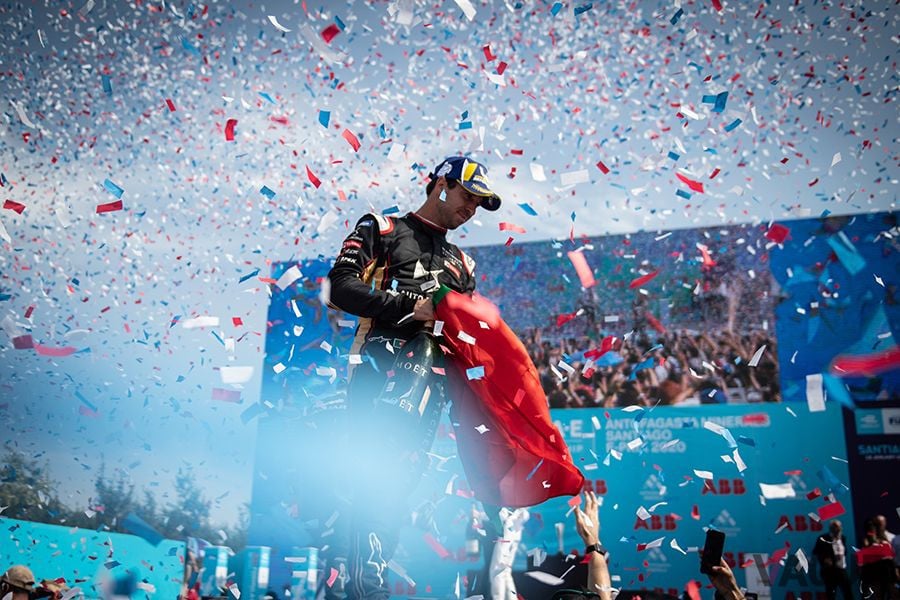 2年連続ダブルタイトルを取った「DS TECHEETAH Formula E」チーム由来のスポーティなイメージを投影する