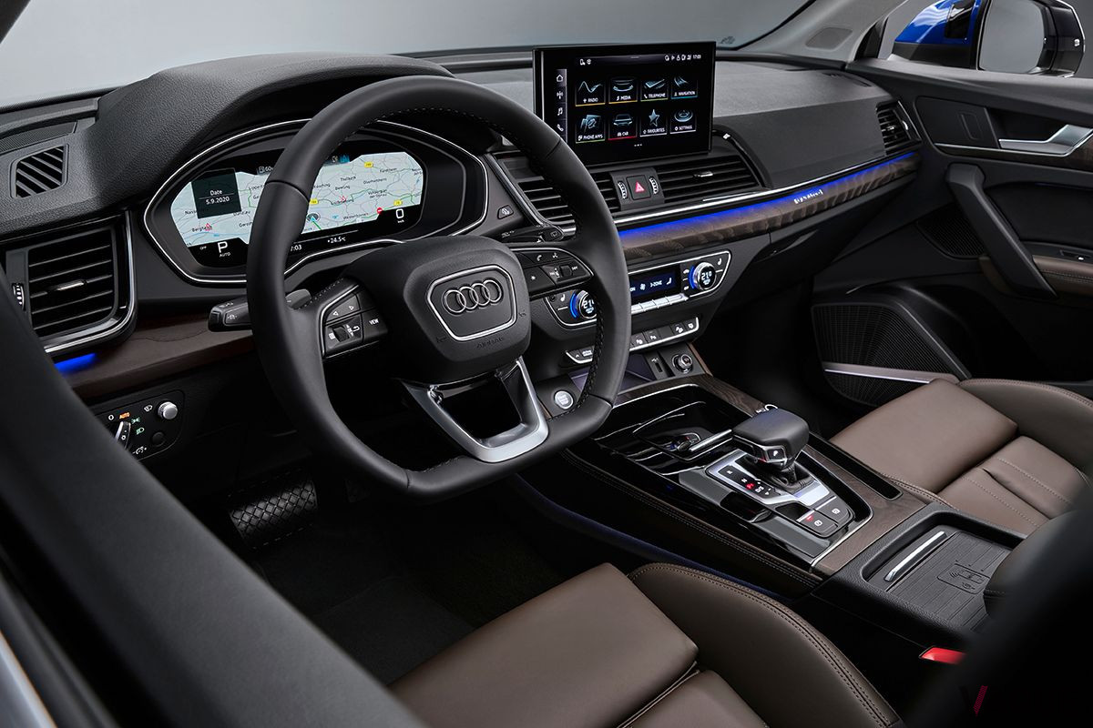 アウディ「Q5スポーツバック」のインパネ