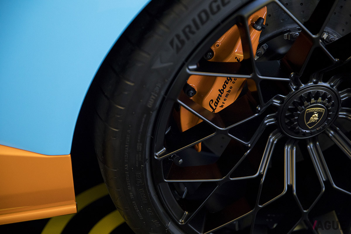 ブレンボ製CCM-Rブレーキは、F1での応用を基に、素材の専門知識を活用する優れた耐久性を実現