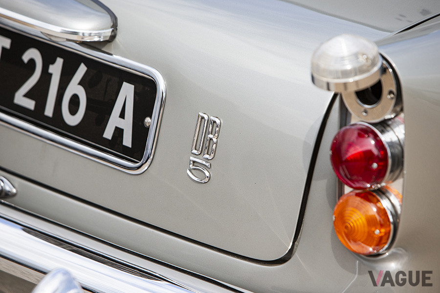 ボンドカーの秘密兵器が装備されている（C）2019 Courtesy of RM Sotheby's
