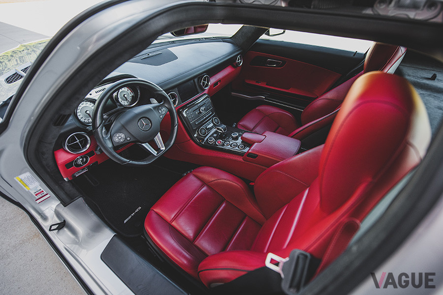 新車当時の車両価格と変わらない、およそ2500万円で落札されたメルセデス・ベンツ「SLS AMG クーペ」（C）2020 Courtesy of RM Sotheby's