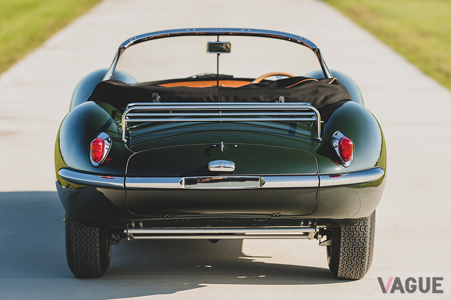 約2億800万円で落札されたジャガー「XKSS コンティニュエーション」（C）2020 Courtesy of RM Sotheby's