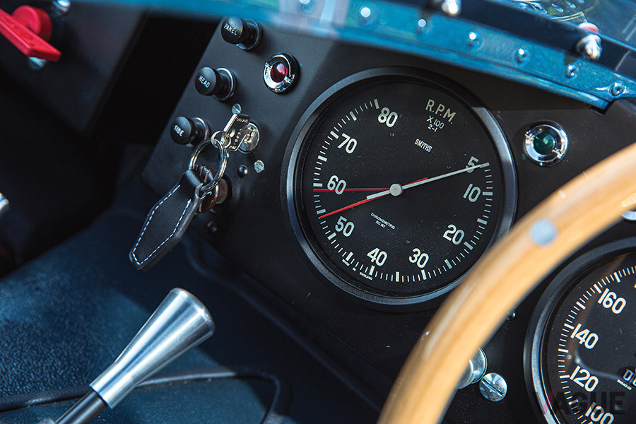 約1億4000万円での落札されたジャガー「Dタイプ・コンティニュエーション」（C）2020 Courtesy of RM Sotheby's